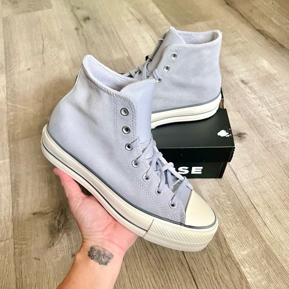 Converse-Chuck Taylor All Star Hi Lift Sneaker-GRAVEL GREY-size 8.5-NEW!